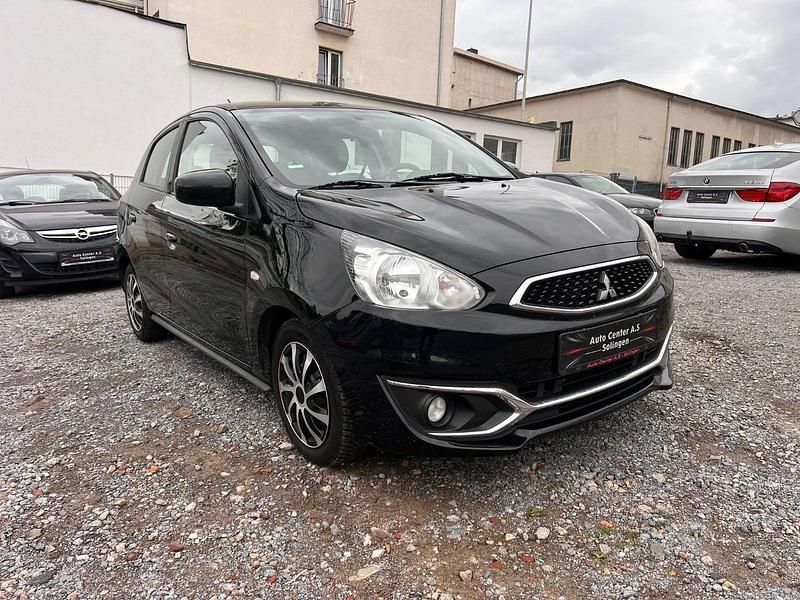 Schwarz Gebraucht 2017 Mitsubishi Space Star Diamant Edition Kleinwagen | 4.799 € (Fairer Preis) - Bild 1/4