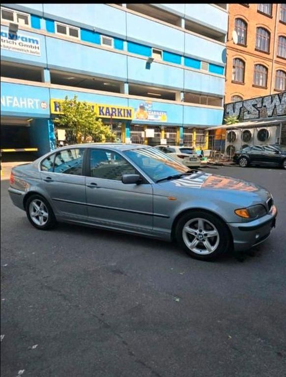 Gebraucht BMW 320 170 PS (125 kW) 2004 Grau Limousine