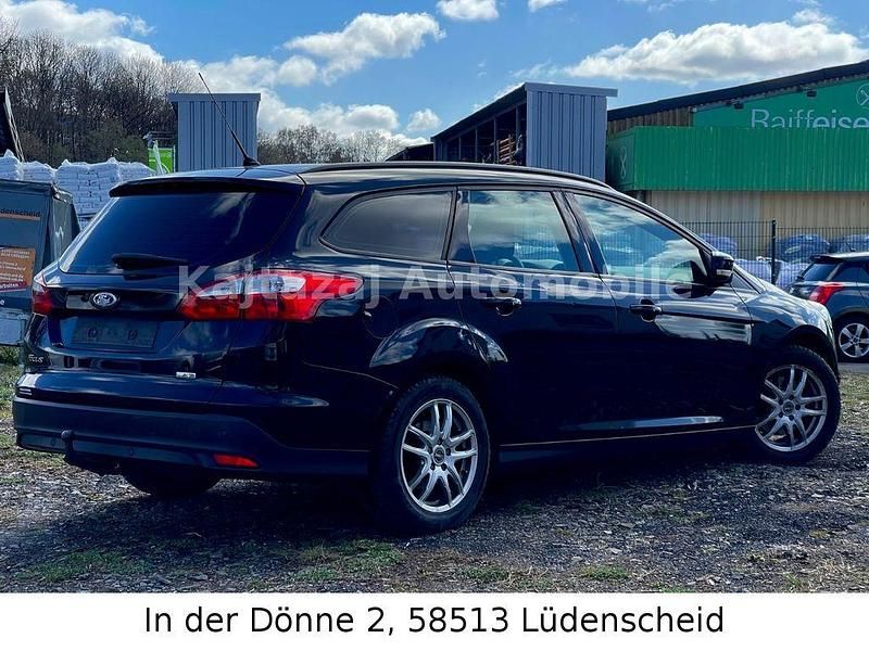 Gebraucht Ford Focus Trend 116 PS (85 kW) 2012 Schwarz Limousine