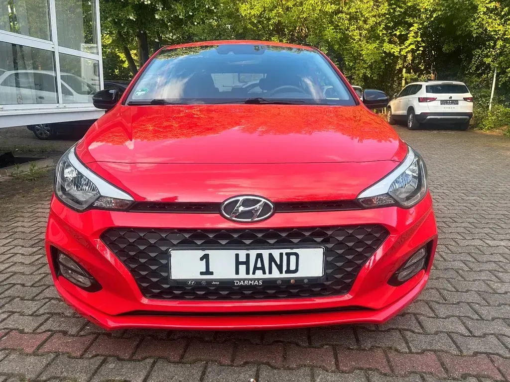 Gebraucht Hyundai i20 Advantage 84 PS (61 kW) 2020 Rot Kleinwagen