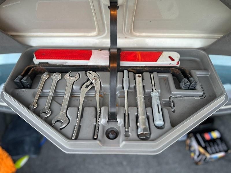 Gebraucht BMW 735 211 PS (155 kW) 1988 Weiß Limousine