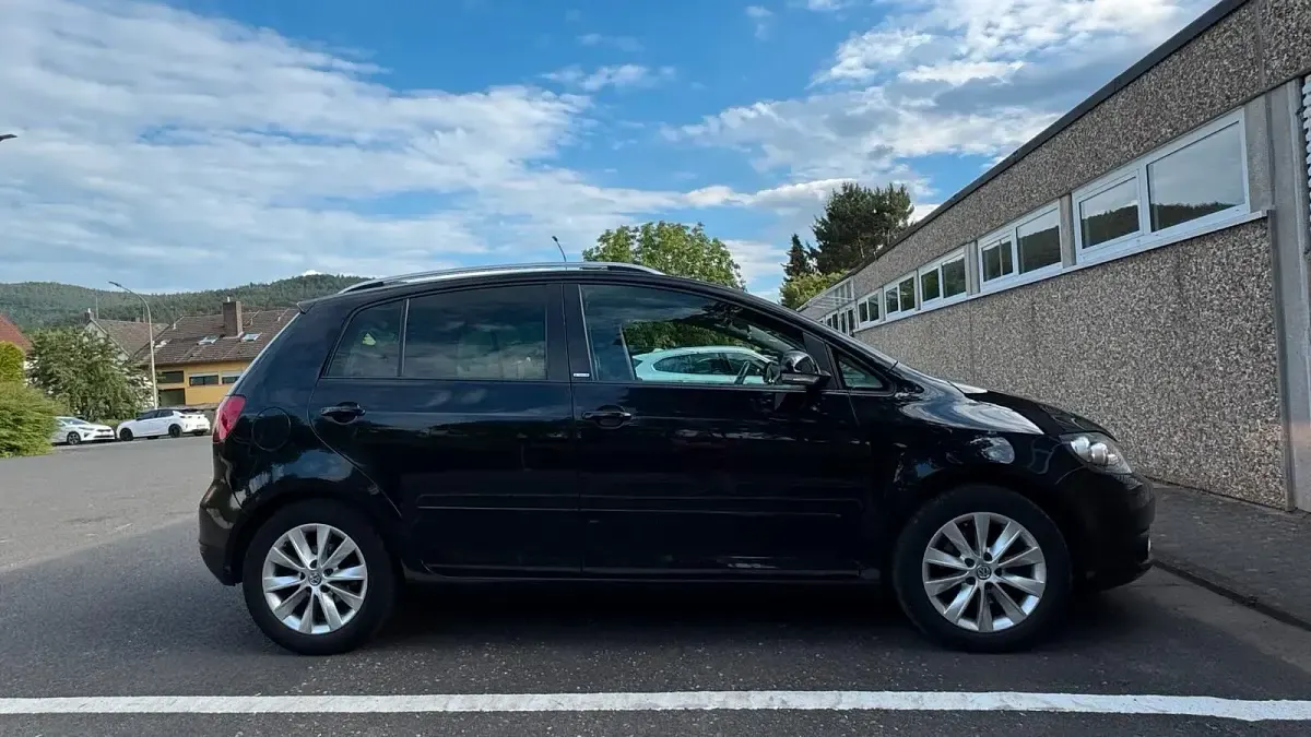 Gebraucht VW Golf VI Style 122 PS (89 kW) 2011 Schwarz Kleinwagen