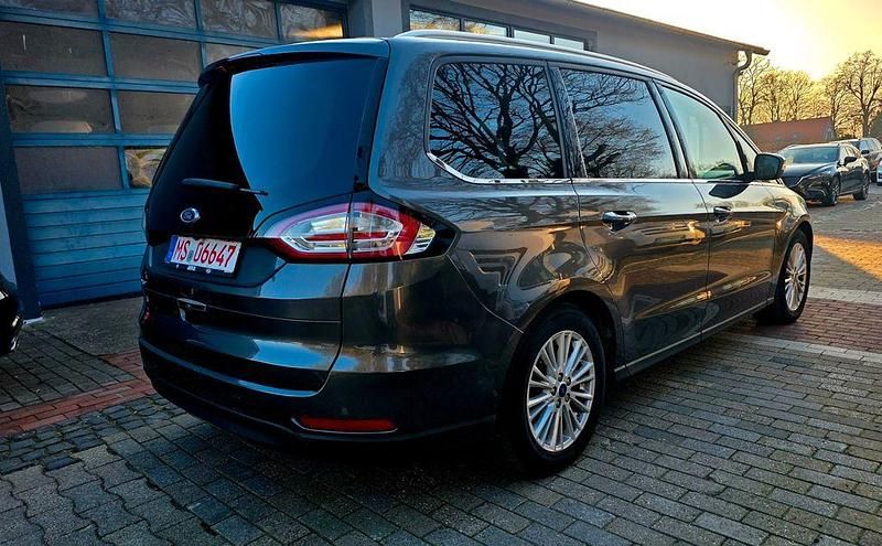 Gebraucht Ford Galaxy Titanium 179 PS (131 kW) 2015 Magnetic Van / Kleinbus