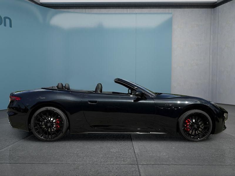 Neu Maserati GranCabrio 549 PS (403 kW) 2025 Schwarz Cabrio