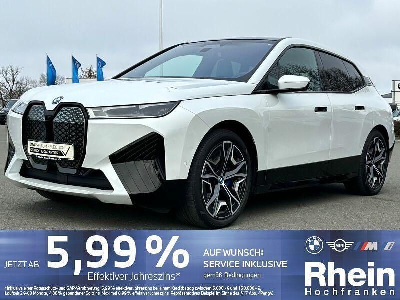 Weiß Gebraucht 2022 BMW iX Performance SUV | 64.670 € (Fairer Preis) - Bild 1/4