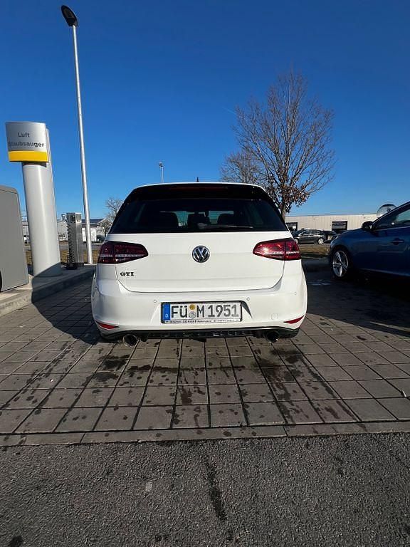 Gebraucht VW Golf VII GTI 220 PS (161 kW) 2014 Weiß Limousine