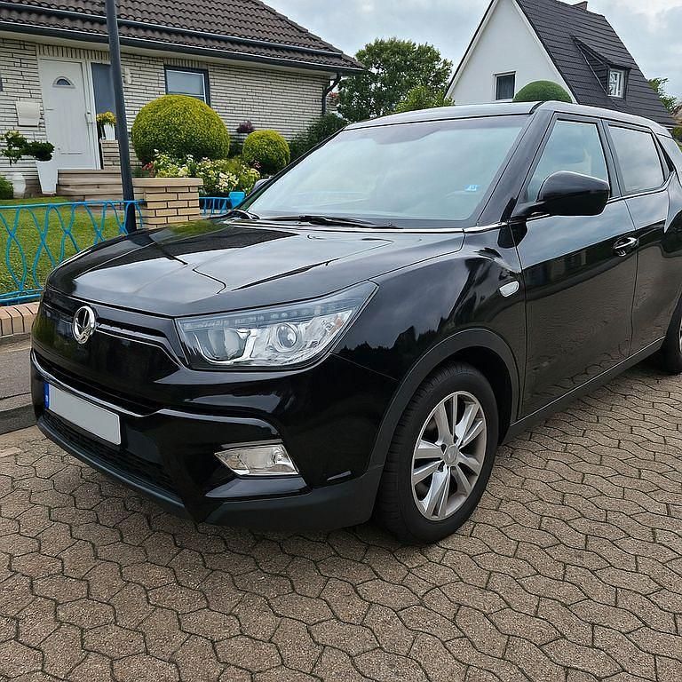 Schwarz Gebraucht 2018 Ssangyong XLV Quartz SUV | 11.900 € (Guter Preis) - Bild 1/4