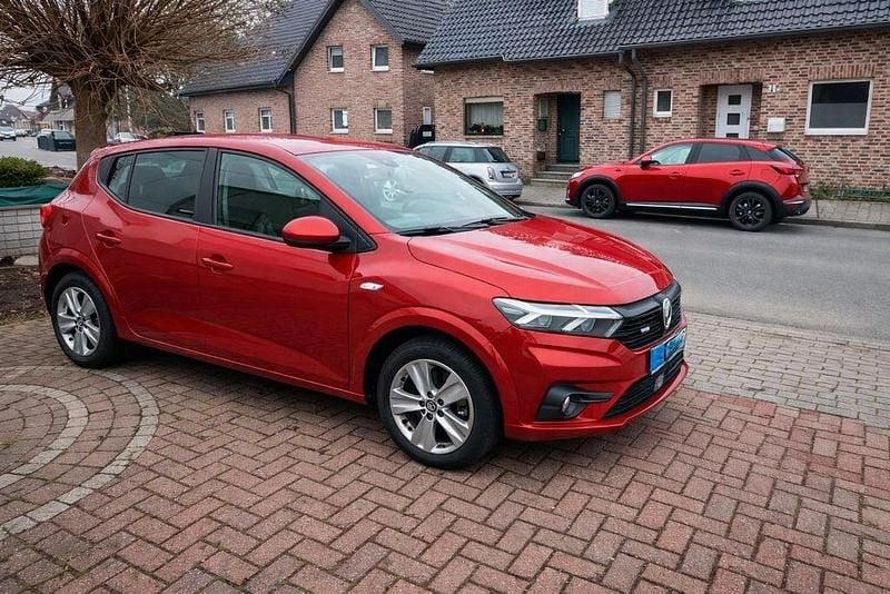 Gebraucht Dacia Sandero Comfort 101 PS (74 kW) 2021 Rot Limousine