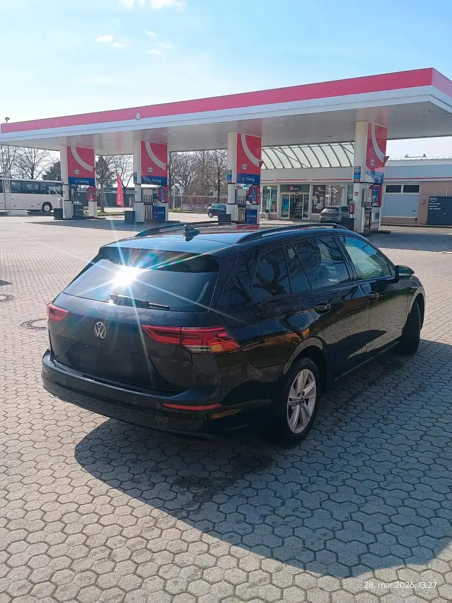 Gebraucht VW Golf VIII 116 PS (85 kW) 2022 Schwarz Kombi
