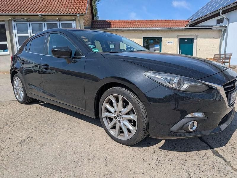 Gebraucht Mazda 3 Urban Limited 120 PS (88 kW) 2016 Jet black Limousine