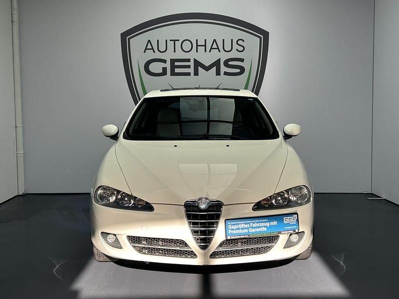 Second-hand Alfa Romeo 147 Impression 105 CP (77 kW) 2007 Alb Hatchback