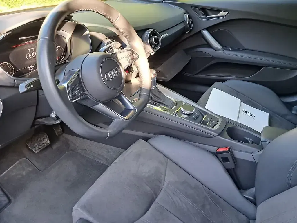 Gebraucht Audi TT Roadster Sport 197 PS (144 kW) 2023 Grau Cabrio