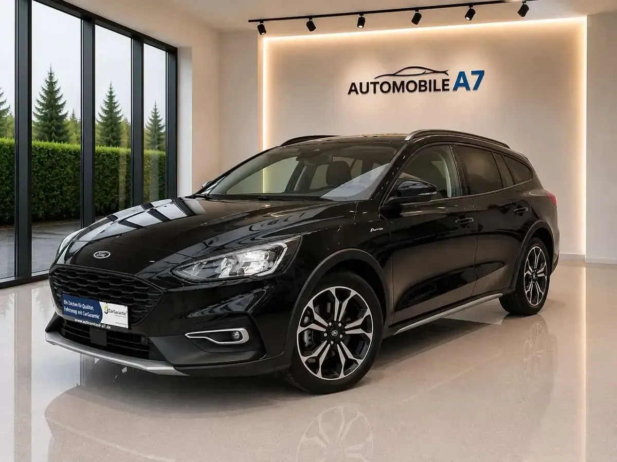 Gebraucht Ford Focus Active X 155 PS (114 kW) 2021 Agate black Kombi
