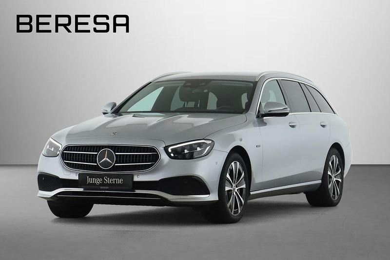 Silber Gebraucht 2021 Mercedes E300 Avantgarde Kombi | 24.990 € (Superpreis) - Bild 1/4