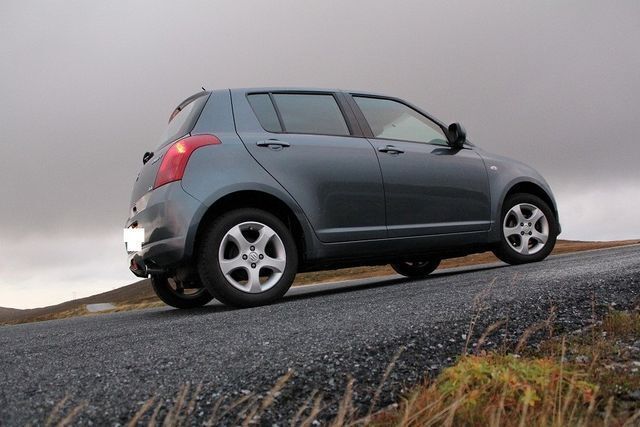 Gebraucht Suzuki Swift Comfort 124 PS (91 kW) 2007 Grau metallic Kleinwagen
