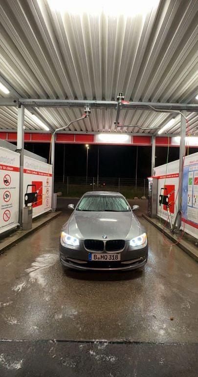 Gebraucht BMW 318 Cabriolet 143 PS (105 kW) 2012 Grau Cabrio