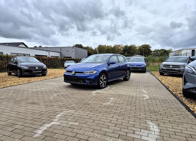 Blau Gebraucht 2024 VW Polo R-line Kleinwagen | 22.299 € (Guter Preis) - Bild 1/4