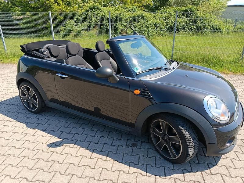 Braun Gebraucht 2013 Mini One Cabriolet Cabrio | 6.500 € (Fairer Preis) - Bild 1/4