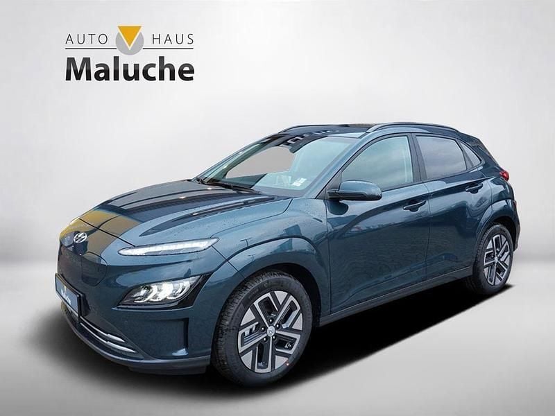 Gebraucht Hyundai Kona Trend 150 kW (204 PS) 2021 Teal blue / met SUV