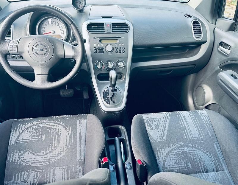 Silber Gebraucht 2011 Opel Agila Kleinwagen | 5.950 € (Fairer Preis) - Bild 1/4