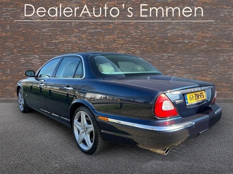 Gebraucht Jaguar XJ 238 PS (175 kW) 2008 Blau Limousine