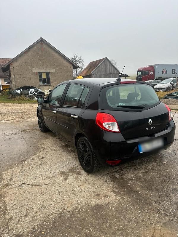 Gebraucht Renault Clio GrandTour 103 PS (75 kW) 2011 Schwarz Kombi
