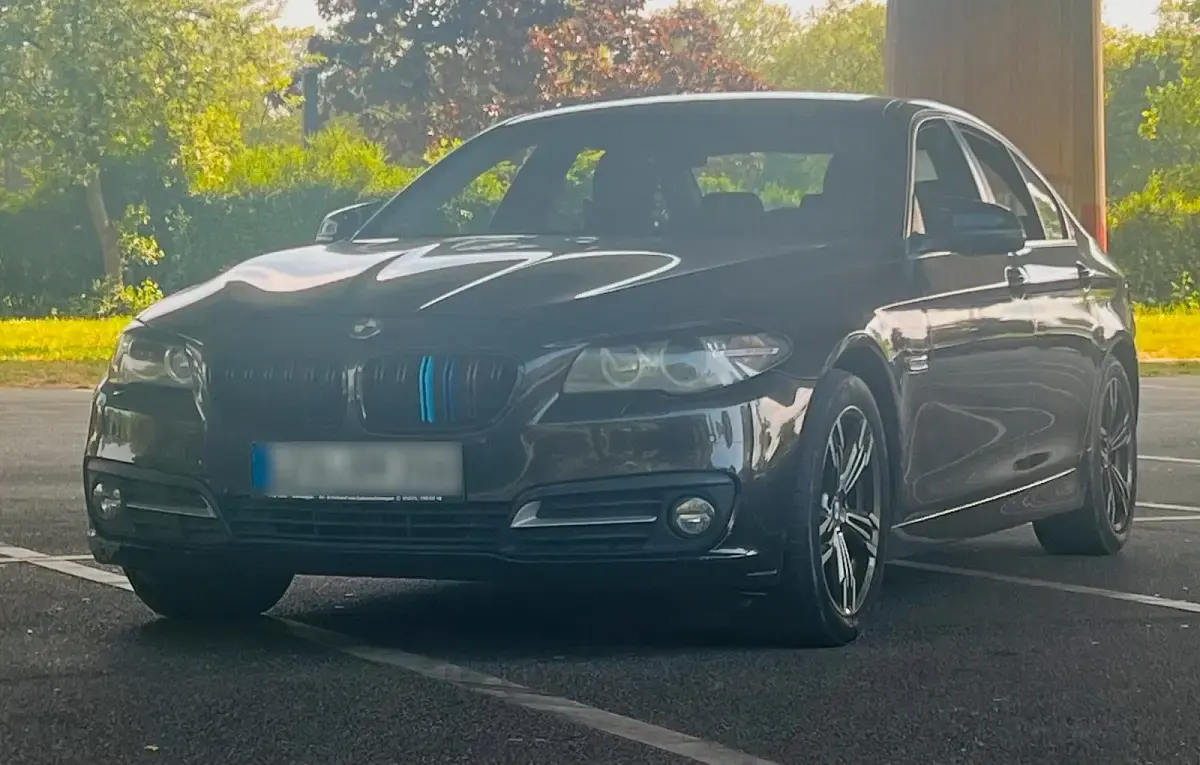 Gebraucht BMW 520 184 PS (135 kW) 2014 Schwarz Limousine