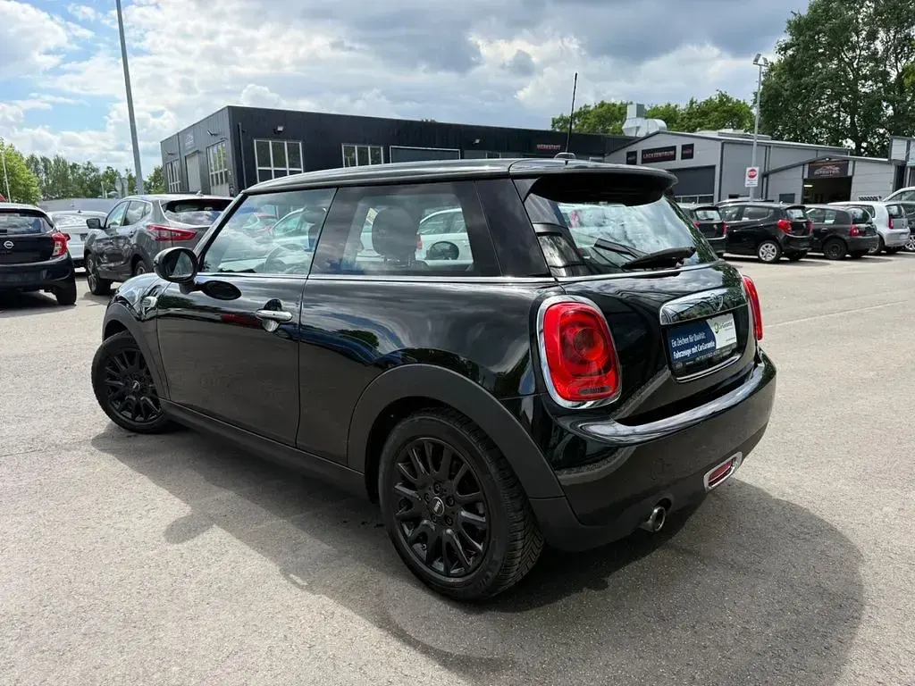 Gebraucht Mini Cooper 136 PS (100 kW) 2016 Schwarz Kleinwagen