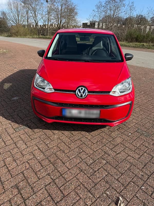 Second-hand VW up! 60 CP (44 kW) 2018 Roșu Hatchback