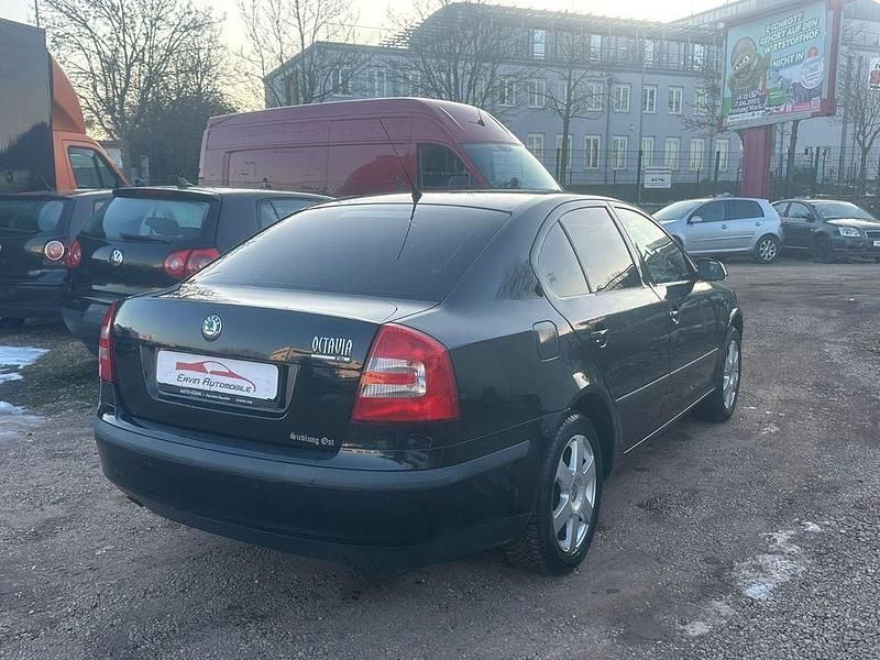 Gebraucht Skoda Octavia Elegance 116 PS (85 kW) 2008 Schwarz Limousine