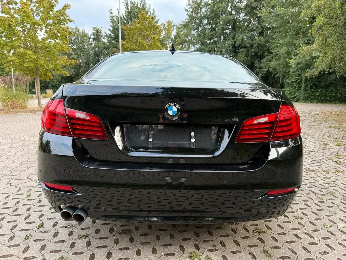 Gebraucht BMW 520 190 PS (139 kW) 2015 Schwarz Limousine