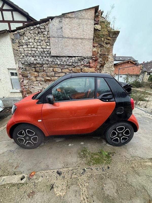 Orange Gebraucht 2017 Smart ForTwo Coupé Cabrio | 14.500 € (Etwas zu teuer) - Bild 1/4
