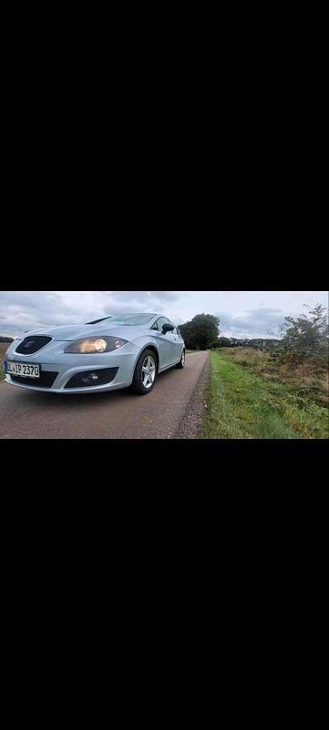 Gebraucht Seat Leon 105 PS (77 kW) 2011 Kleinwagen