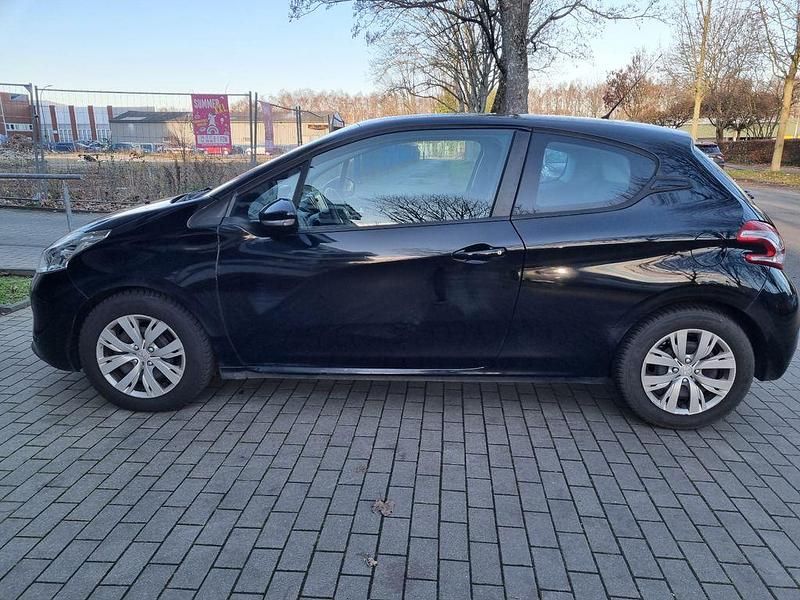 Schwarz Gebraucht 2013 Peugeot 208 Active Kleinwagen | 3.000 € (Guter Preis) - Bild 1/4
