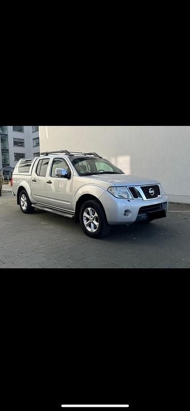 Gebraucht Nissan Navara 190 PS (139 kW) 2011 Silber Pickup