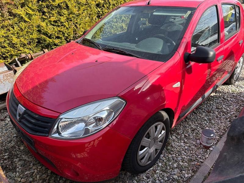 Gebraucht Dacia Sandero Ambiance 75 PS (55 kW) 2009 Rot Limousine
