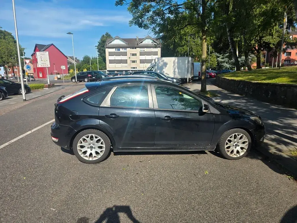 Gebraucht Ford Focus Sport 101 PS (74 kW) 2009 Schwarz Limousine