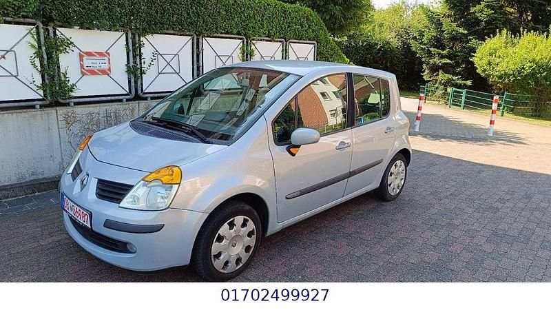 Grau Gebraucht 2005 Renault Modus Dynamique Van / Kleinbus | 1.490 € (Guter Preis) - Bild 1/4