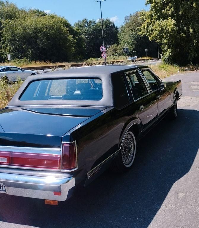 Gebraucht Lincoln Town Car 152 PS (111 kW) 1985 Schwarz Limousine