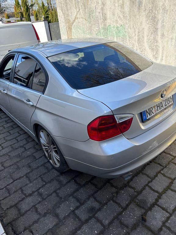 Gebraucht BMW 320 163 PS (119 kW) 2005 Silber Limousine