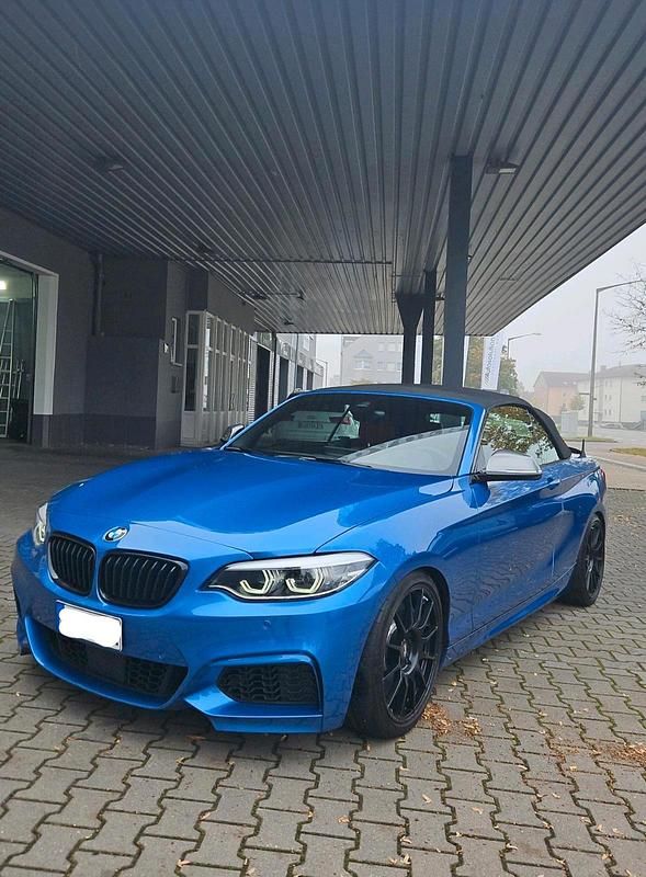 Blau Gebraucht 2017 BMW M240 M Sport Cabrio | 34.900 € (Teuer) - Bild 1/4