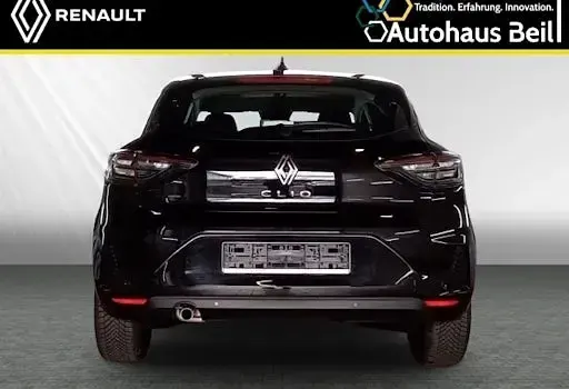 Begagnad Renault Clio V Evolution 91 HK (66 kW) 2024 Svart Sedan