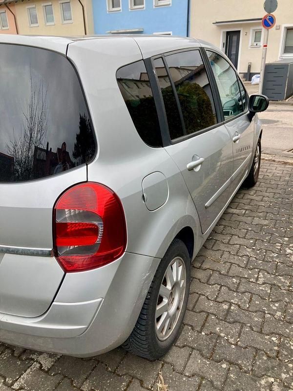 Second-hand Renault Modus Dynamique 101 CP (74 kW) 2009 Gri Monovolum