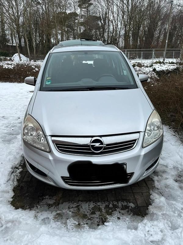 Gebraucht Opel Zafira 116 PS (85 kW) 2008 Silber Van / Kleinbus