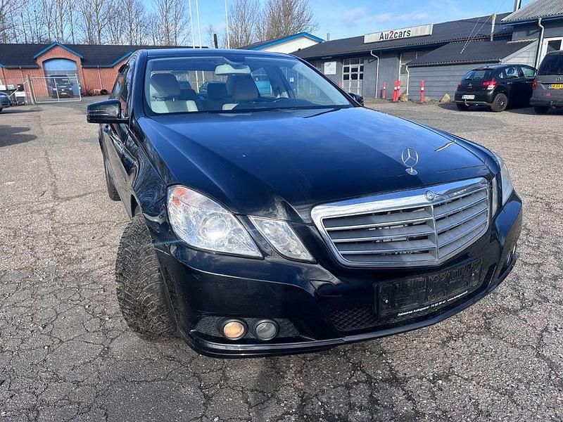 Gebraucht Mercedes E200 136 PS (100 kW) 2010 Schwarz Limousine