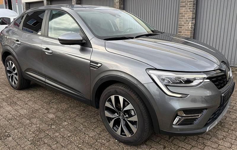 Gebraucht Renault Arkana Techno 140 PS (102 kW) 2023 Grau SUV