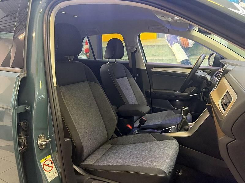 Gebraucht VW T-Roc Life 116 PS (85 kW) 2023 Petroleum blue metallic SUV