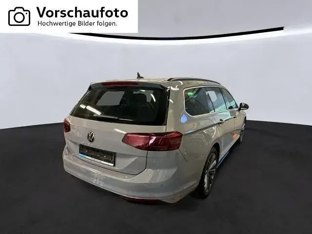 Gebraucht VW Passat Business 150 PS (110 kW) 2024 Grau Kombi