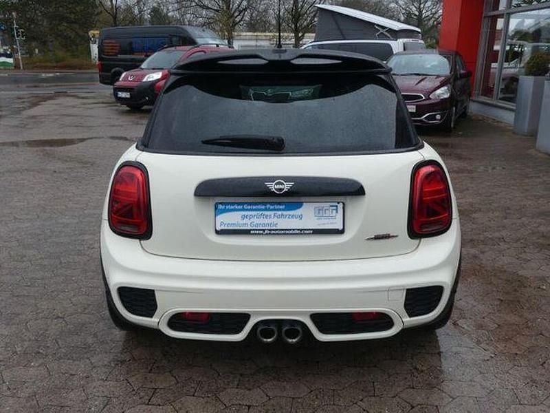 Gebraucht Mini John Cooper Works 231 PS (169 kW) 2020 Weiß Kleinwagen