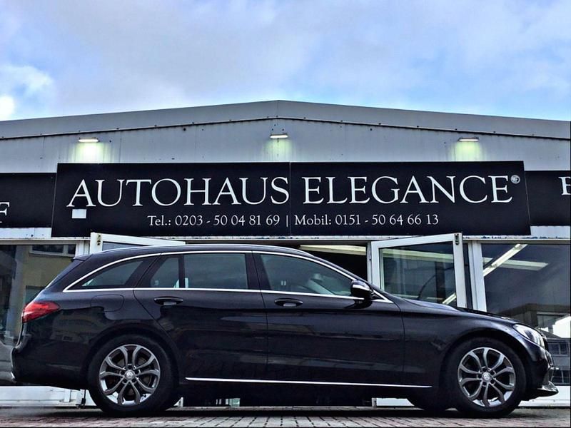 Gebraucht Mercedes C180 Avantgarde 156 PS (114 kW) 2015 Schwarz Kombi